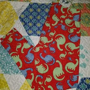 Lularoe leggings sizes OS and TC